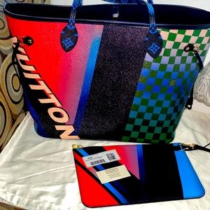 🗣️SOLD 🗣️Louis Vuitton Race Neverfull MM